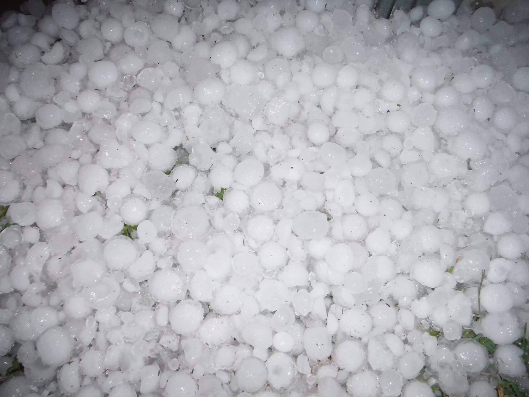 Lots of hail via Gaye Oldfield