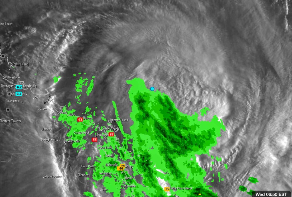 Weatherzone Radar for TC Iris as of 7am AEST 4/4/18